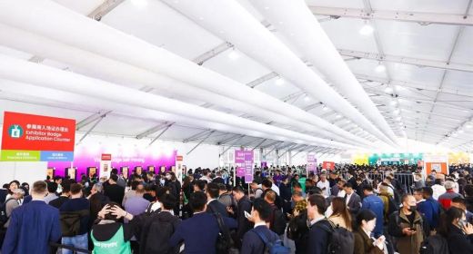 Chinaplas продолжает демонстрировать впечатляющую посещаемость