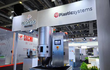 Plastic Systems представляет новую серию компактных роторных сушилок DWH
