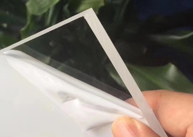 В России освоили производство транспортных стекол из монолитного поликарбоната