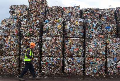 Правительство утвердило список из 780 товаров, подлежащих обязательной утилизации