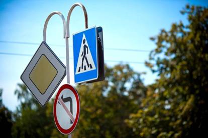В России появится первый завод по выпуску пленок для дорожных знаков