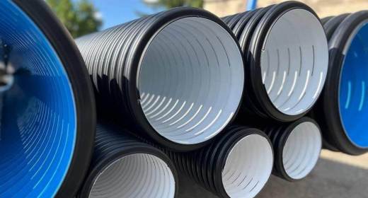 Полимерные трубы с перфорацией применили в Сочи при строительстве теплиц для выращивания бананов